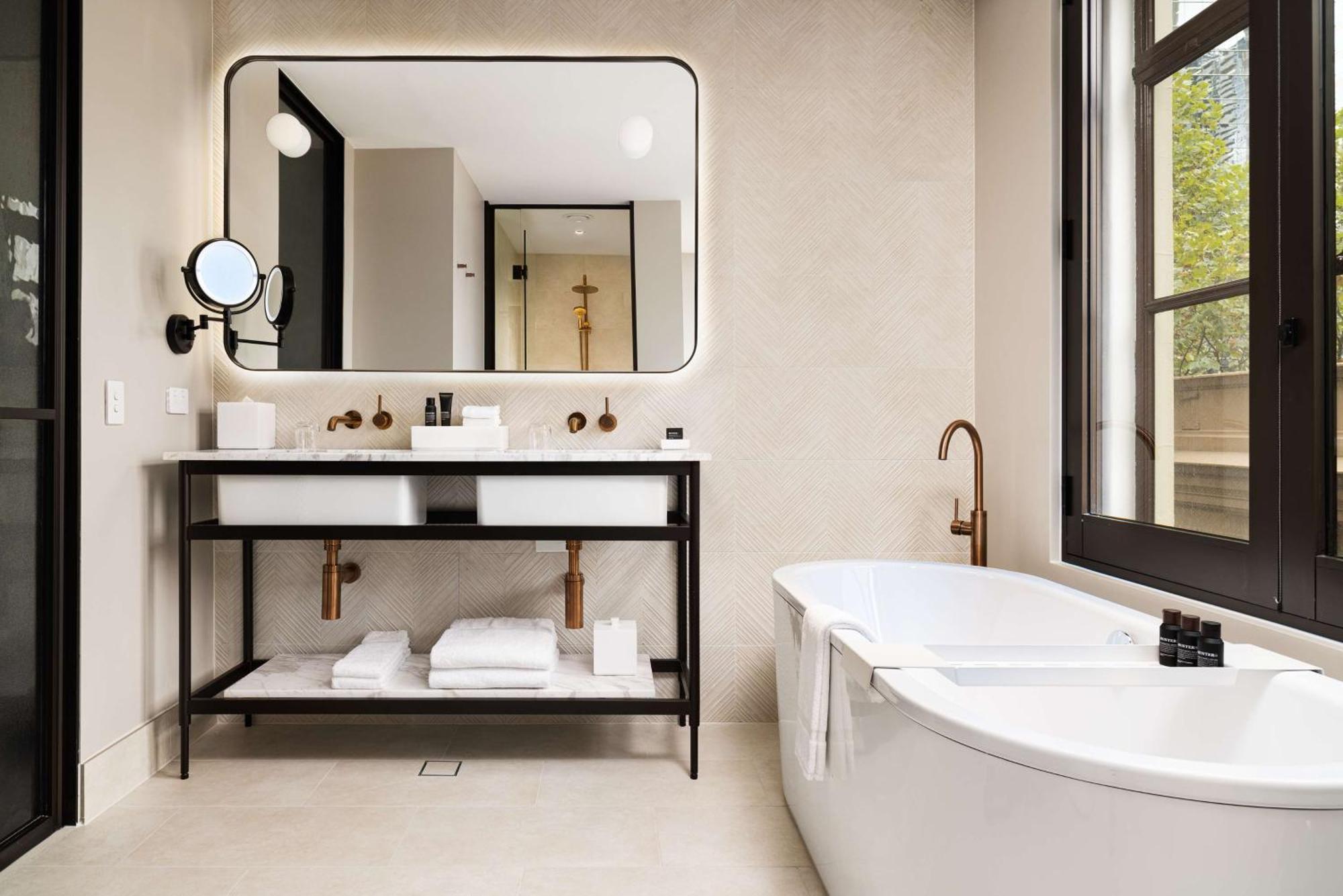 Hilton Melbourne Little Queen Street Екстер'єр фото Bathroom
