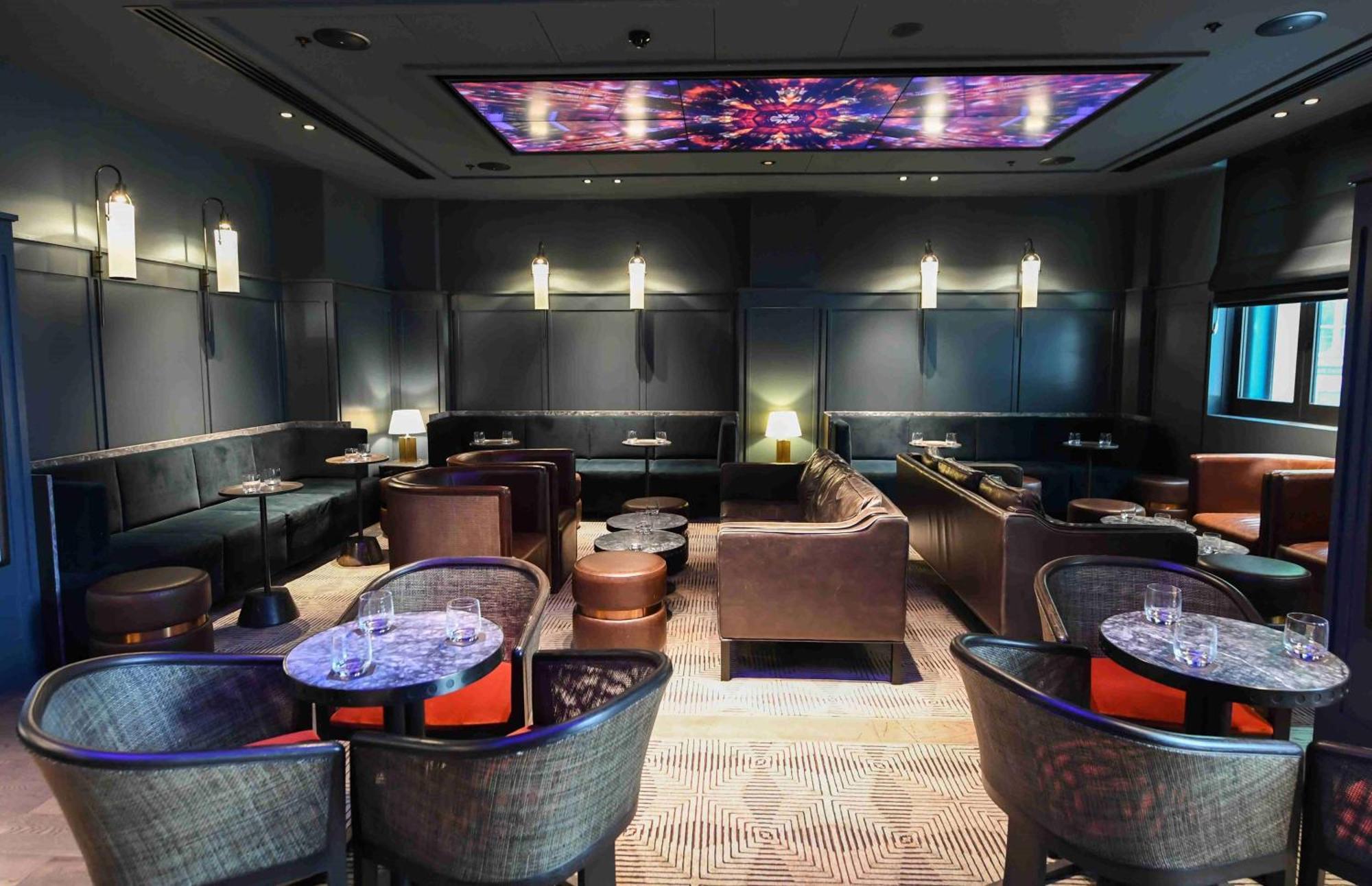 Hilton Melbourne Little Queen Street Екстер'єр фото The interior of the lounge