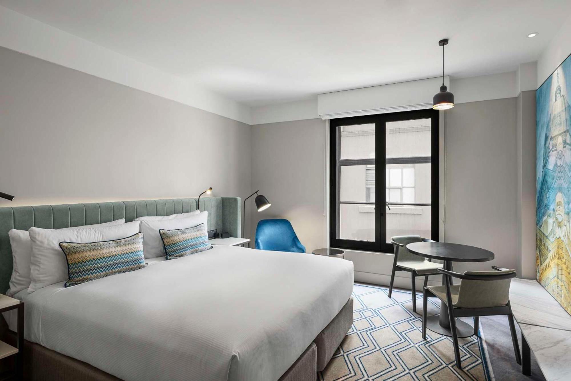 Hilton Melbourne Little Queen Street Екстер'єр фото A room at the hotel