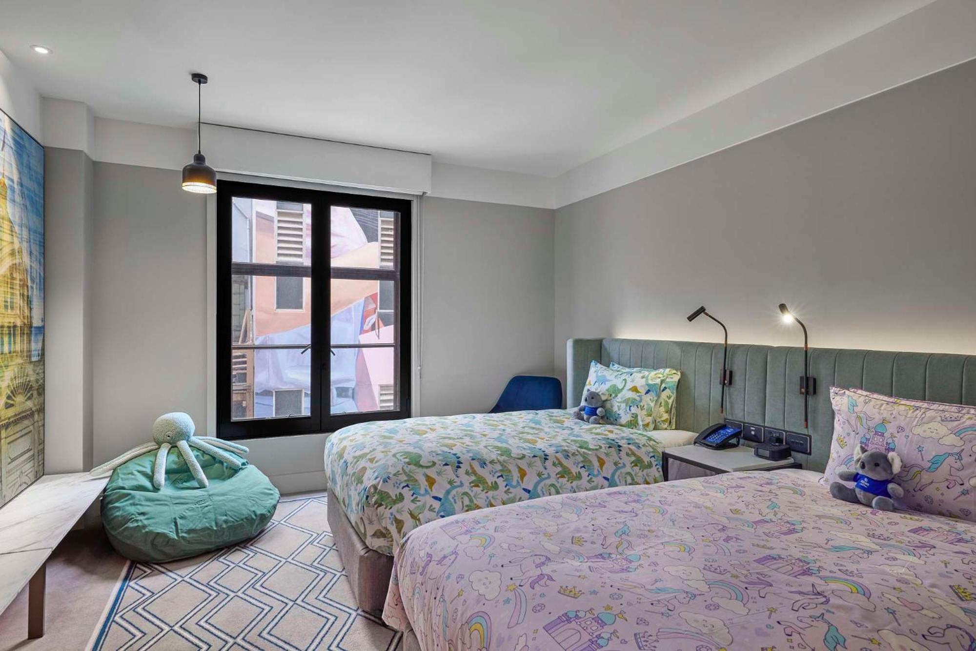 Hilton Melbourne Little Queen Street Екстер'єр фото A room at the hotel